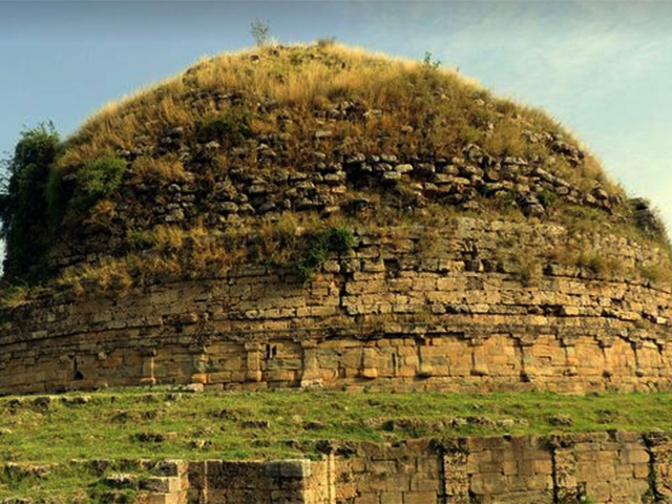 kanishka-stupa-suggested-8th-wonder-of world by historian of US 